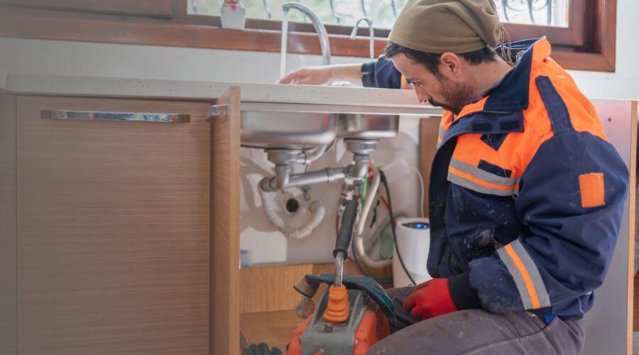 Local expert plumbing services in Riverton, IA